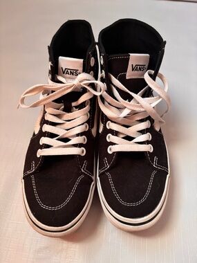Vans Black & White Low-Top Skate Sneakers
